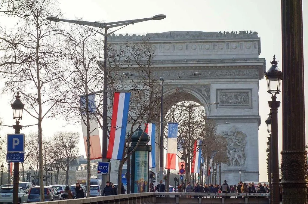 Daire Avenue Des Champs-elysees Paris