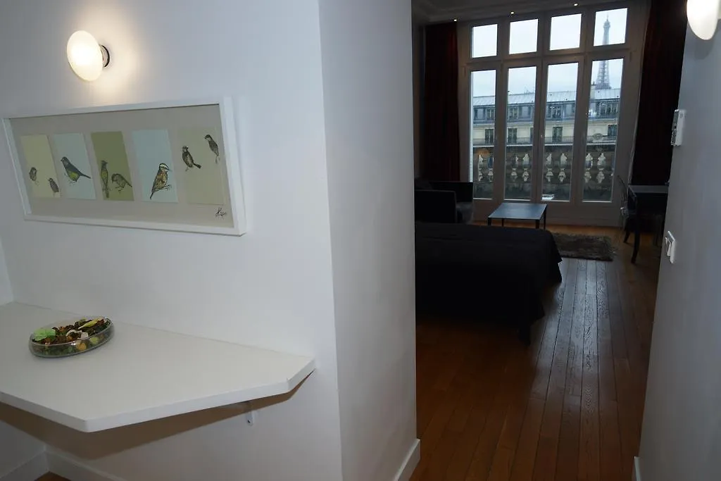 Avenue Des Champs-elysees Apartment Paris